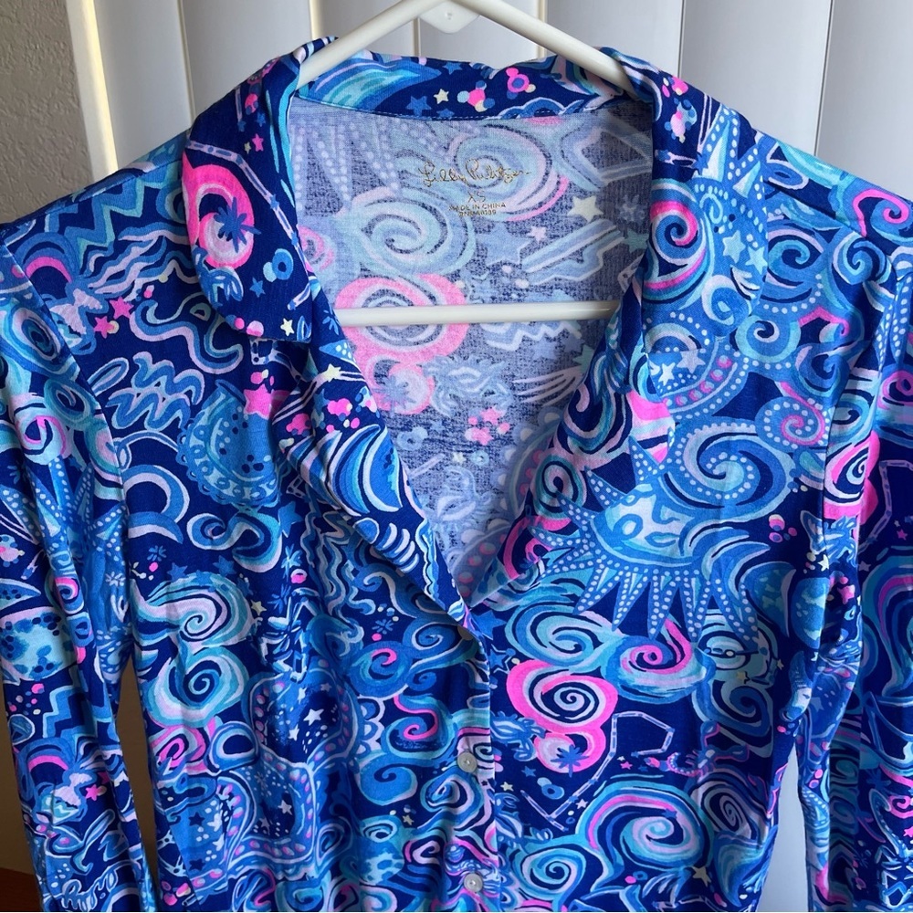 Lilly Pulitzer Ruffle PJ Button-Up Top Cosmic Kismet Size XS - Picture 3 of 12